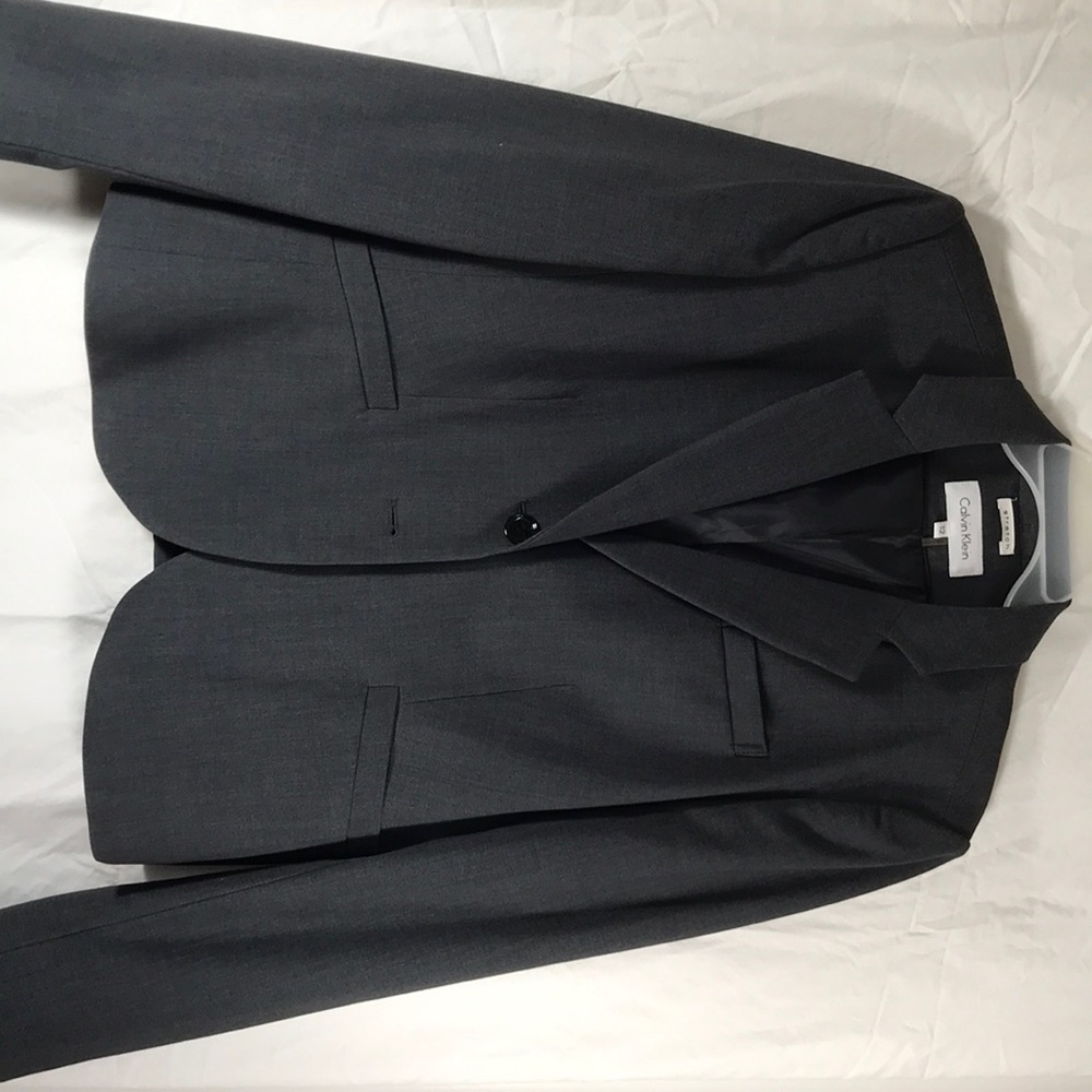 Fully lined Calvin Klein suit jacket